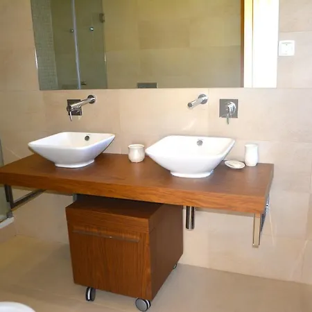 Casa Das Oliveiras - Moradia De Luxo T4 Na Praia De *